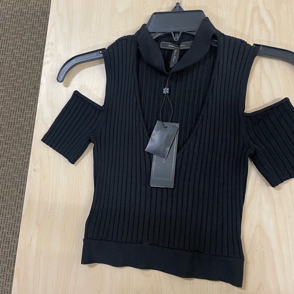 Moving Sale!!!Bcbg maxazria Petral cropped shirt